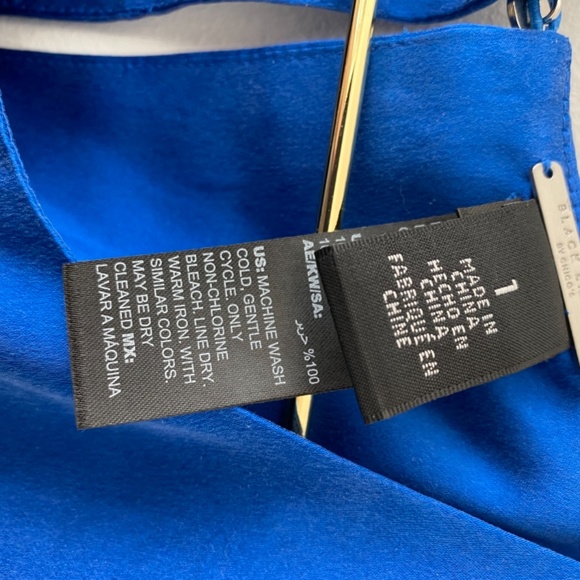 Chico’s Blue Sleeveless Asymmetrical Blouse - Picture 3 of 4